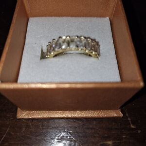 Elegant Gold and Silver Women's Ring